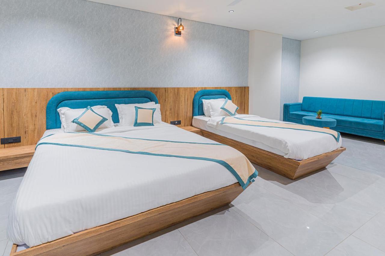 Hotel The Grand Heaven Gandhinagar Exterior photo
